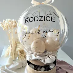 Oryginalne prezenty w balonach: Jak zaskoczyć bliskich na każdej okazji