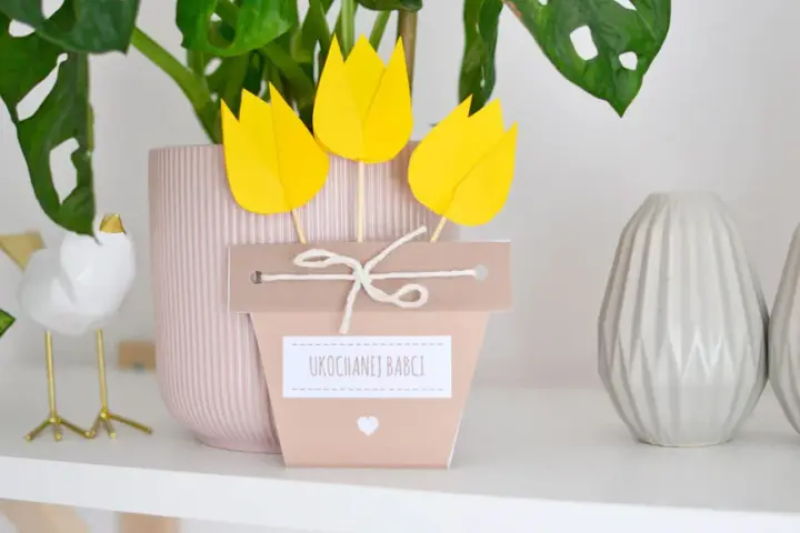  Prezent dla babci i dziadka DIY - zrób to sam! Praktyczny poradnik rękodzieła