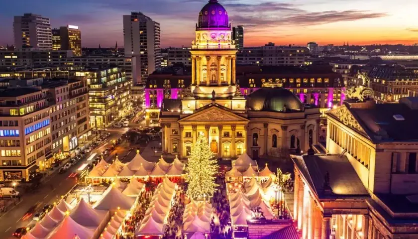 Jarmark świąteczny Berlin: kompletny poradnik dojazdu z Poznania